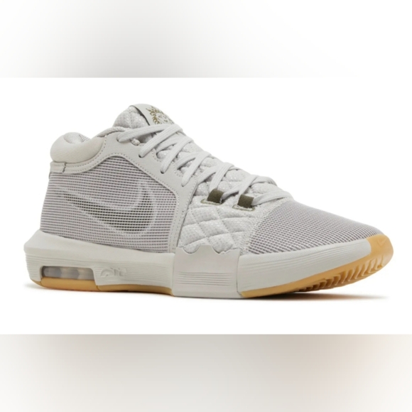 Nike Other - Nike Basketball Lebron Witness 8 Sneakers Excellent Condition Size 10